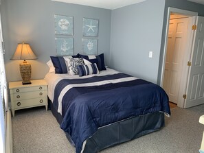 2 habitaciones, caja de seguridad en la habitación y escritorio 