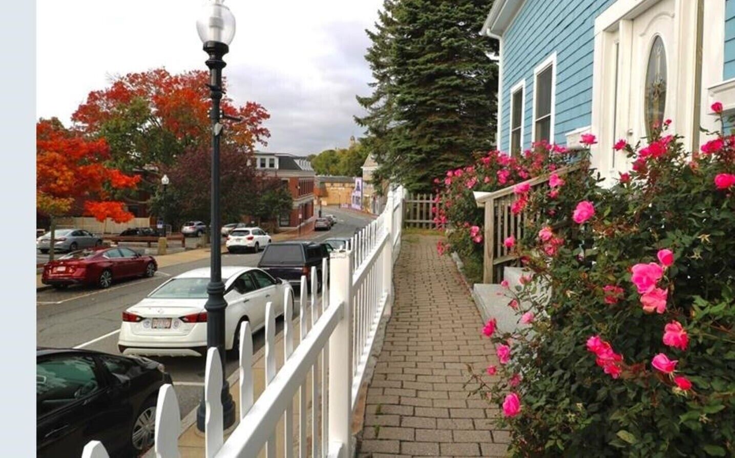 Single Level Home - Steps to Downtown Gloucester & A/C throughout 