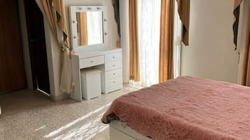 4 makuuhuonetta, silitysrauta/-lauta, Wi-Fi, vuodevaatteet