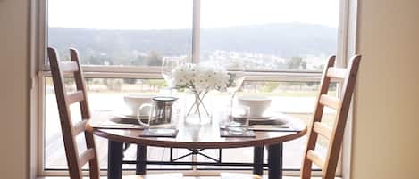 تناول الطعام