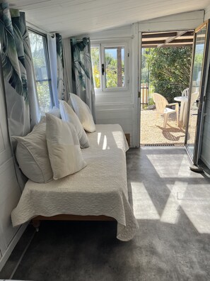 2 chambres, chambres insonorisées, fer et planche à repasser, Wi-Fi