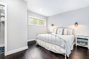 3 chambres, fer et planche à repasser, accès Internet, draps fournis