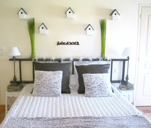 5 chambres, fer et planche à repasser, lit parapluie, Wi-Fi gratuit