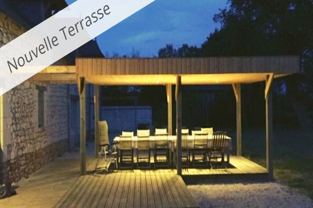 屋外ダイニングエリア