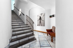 Interior - AMORE RENTALS - Villa Le Sirene with Outdoor Jacuzzi and Sea View (Positano)