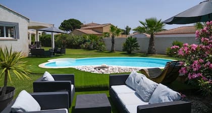 Magnificent property - 1000m² - Private Pool