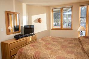 Condo, 1 Bedroom | 1 bedroom, laptop workspace, free WiFi, bed sheets