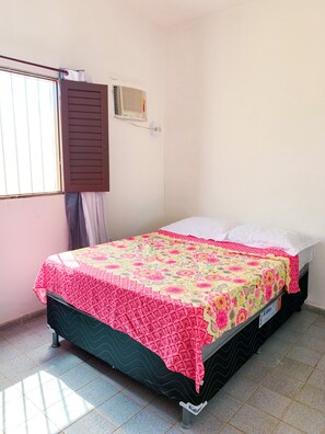 4 bedrooms, WiFi, bed sheets