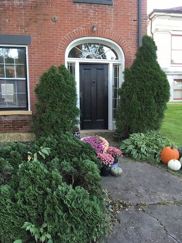 Front Door, Fall