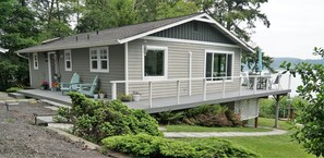 Terrace/patio - Lovely Seaside Escape! Private Beach! (Anderson Island)