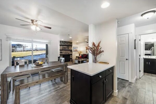 Dining - Lift in Backyard! Park City Gem - Renovated! (Park City)