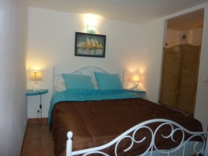 2 Schlafzimmer, Bügeleisen/Bügelbrett, kostenloses WLAN