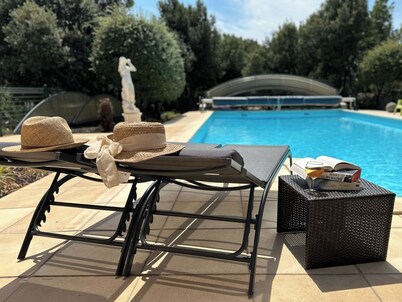 Totally private 8 adults plus 2 children luxe villa with heated swimming pool