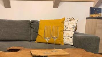 Televisión, tenis de mesa y libros