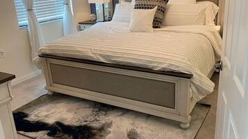 3 bedrooms, iron/ironing board, WiFi, bed sheets