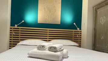 1 camera, una scrivania, ferro/asse da stiro, Wi-Fi gratuito