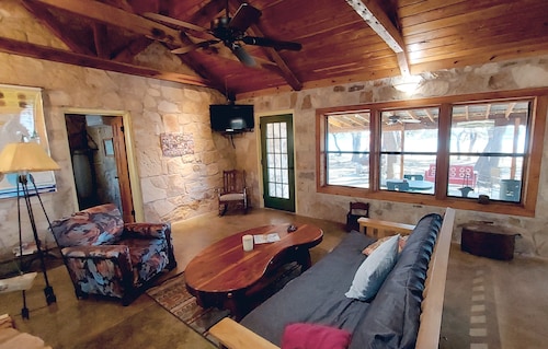 Cozy, private waterfront stone cabin on the north shore of Lake Travis