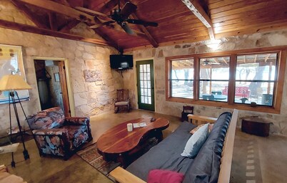 Cozy, private waterfront stone cabin on the north shore of Lake Travis
