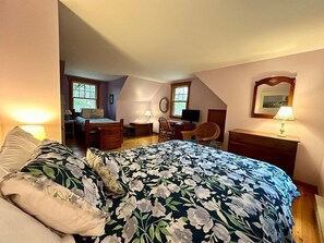 4 bedrooms, travel crib, WiFi - Experience the charm of Cape Cod, a spacious 4-bedroom retreat in Eastham (Eastham)