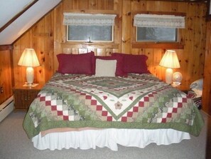 6 bedrooms, desk, iron/ironing board, travel cot