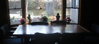 Songo River Lodge: A retreat with access to Sebago Lake, Brandy Pond, Long Lake.