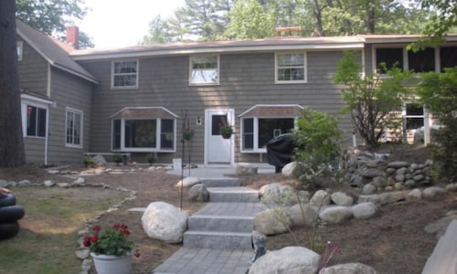 Songo River Lodge: A retreat with access to Sebago Lake, Brandy Pond, Long Lake.