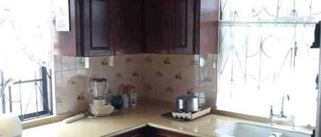 Microwave, oven, stovetop, coffee/tea maker