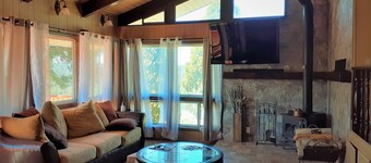 LAKEVIEW CABIN!! AIRCONDITIONED!!  AMPLE PARKING !!