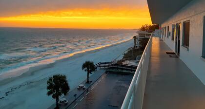 Sunset Chateau Unit 507