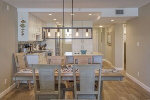 Microwave, dishwasher, coffee/tea maker, cookware/dishes/utensils