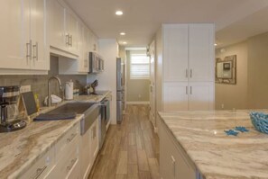 2 bedrooms, bed sheets - NEW Beach Listing!!!! (Redington Shores)