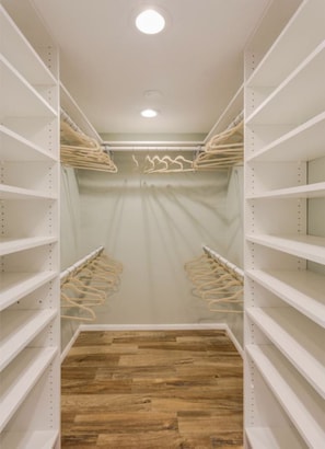 2 bedrooms, bed sheets