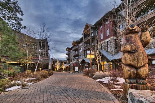 BEST VILLAGE LOCATION! Northstar Village 1br Loft Condo-steps To Everything.