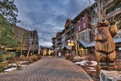 BEST VILLAGE LOCATION! Northstar Village 1br Loft Condo-steps To Everything.