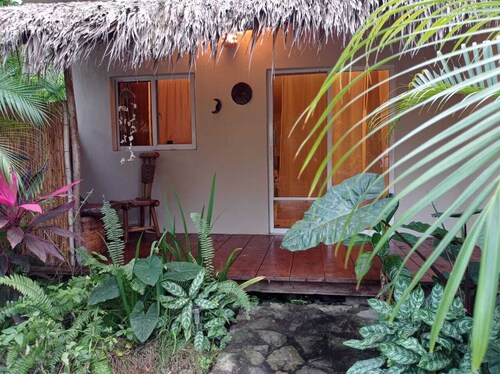 beach vibes only☼wifi, pool, free parking, bbq, quiet area