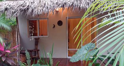 beach vibes only☼wifi, pool, free parking, bbq, quiet area