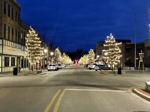 Parkeerplaatsen op het terrein