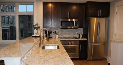 Perfect location! Right downtown! Walking distance to everything.