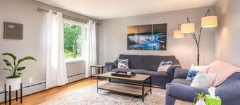 Parkside Estate, Niagara Falls, USA + Free Parking