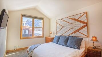 3 soverom, strykejern/-brett, wi-fi (inkludert) og sengetøy