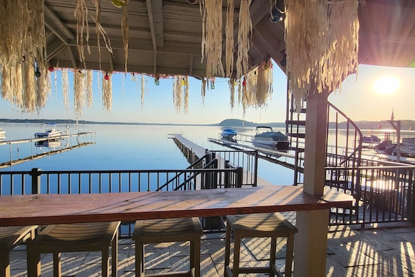 Lakefront living at it's best - Key West Tiki Bar Vibe with connecting dock