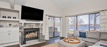 Gorgeous, Completely Remodeled, Waterfront Condo on Aspen Lake!