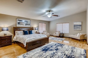 6 habitaciones, tabla de planchar con plancha y cuna de viaje 