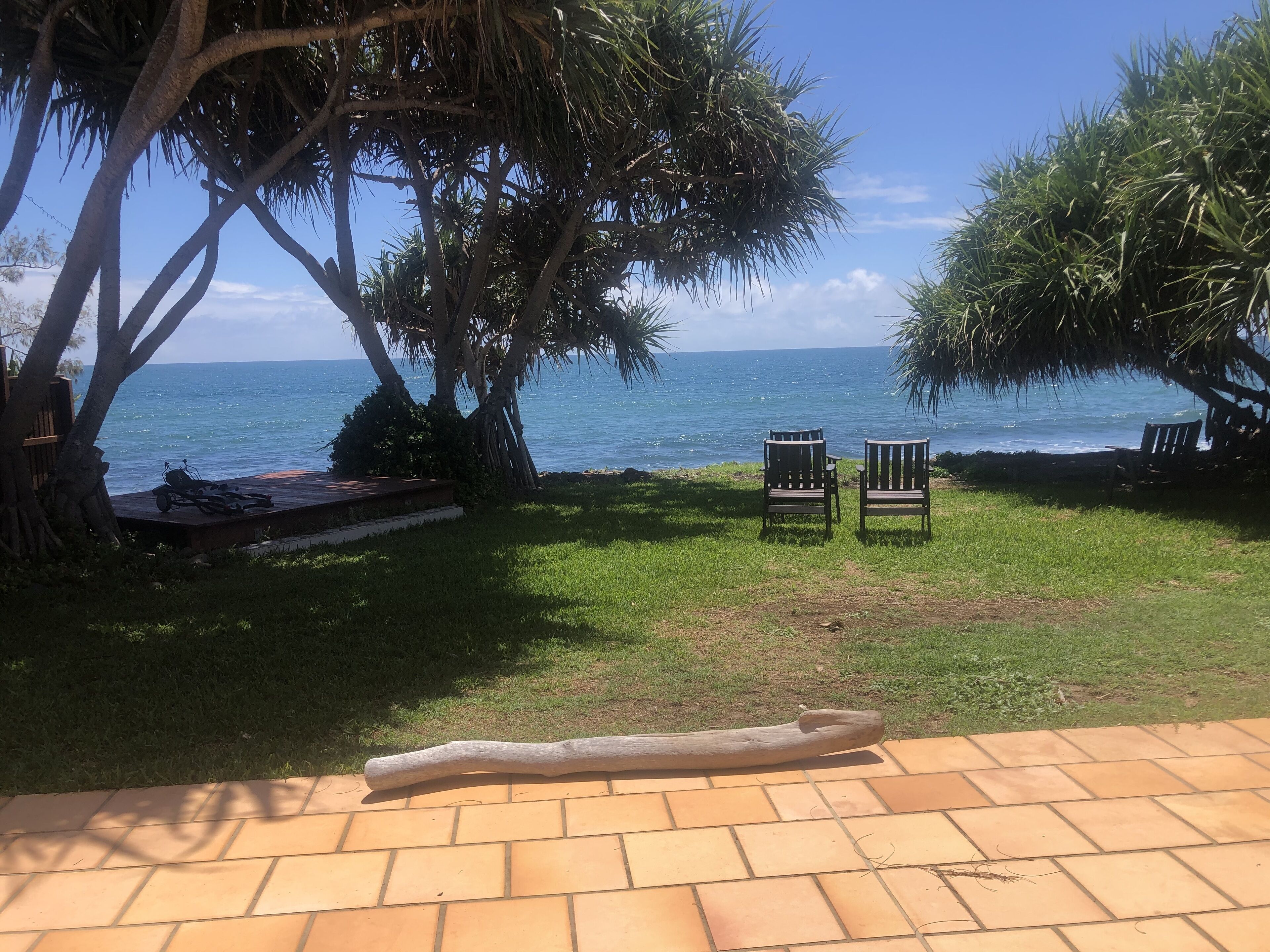 Ocean Front Tropical Hideaway! — image 18