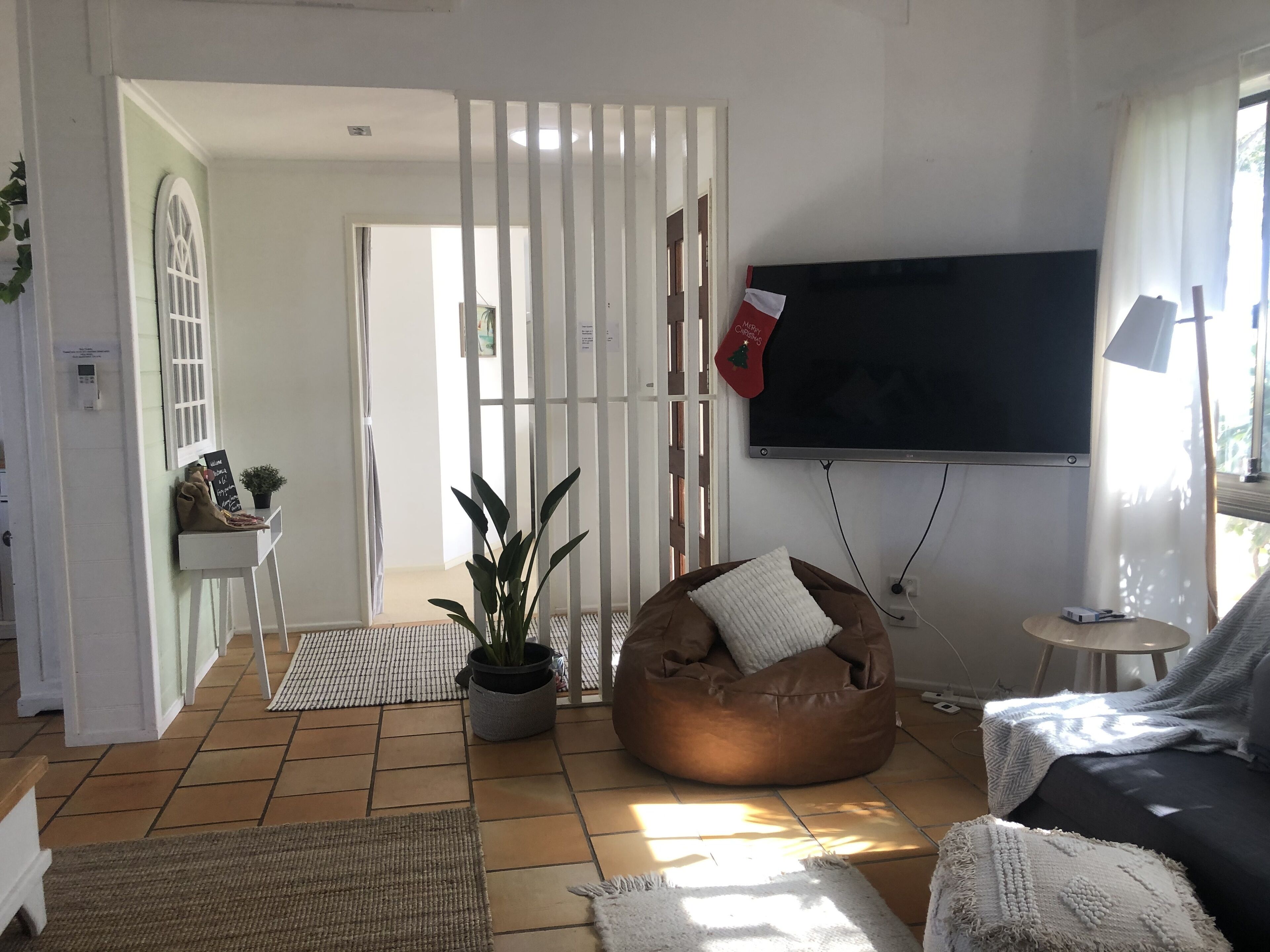 Ocean Front Tropical Hideaway! — image 10