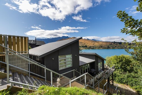 InnThePink-Brand new Apartment on Lake Edge