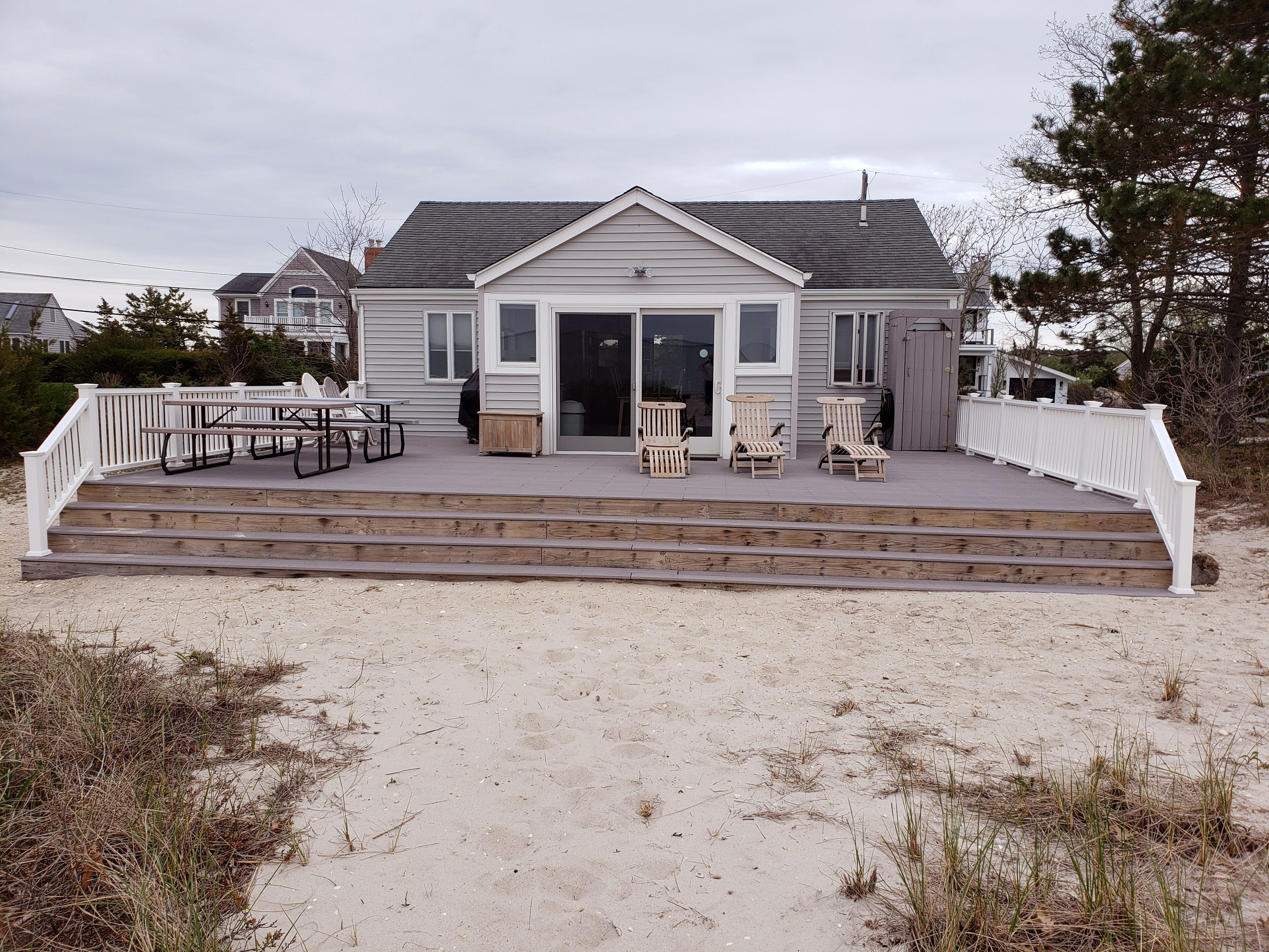 Classic Southampton Peconic Bay Waterfront Bungalow Child Safe Gated Community