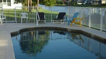 屋外プール、温水プール