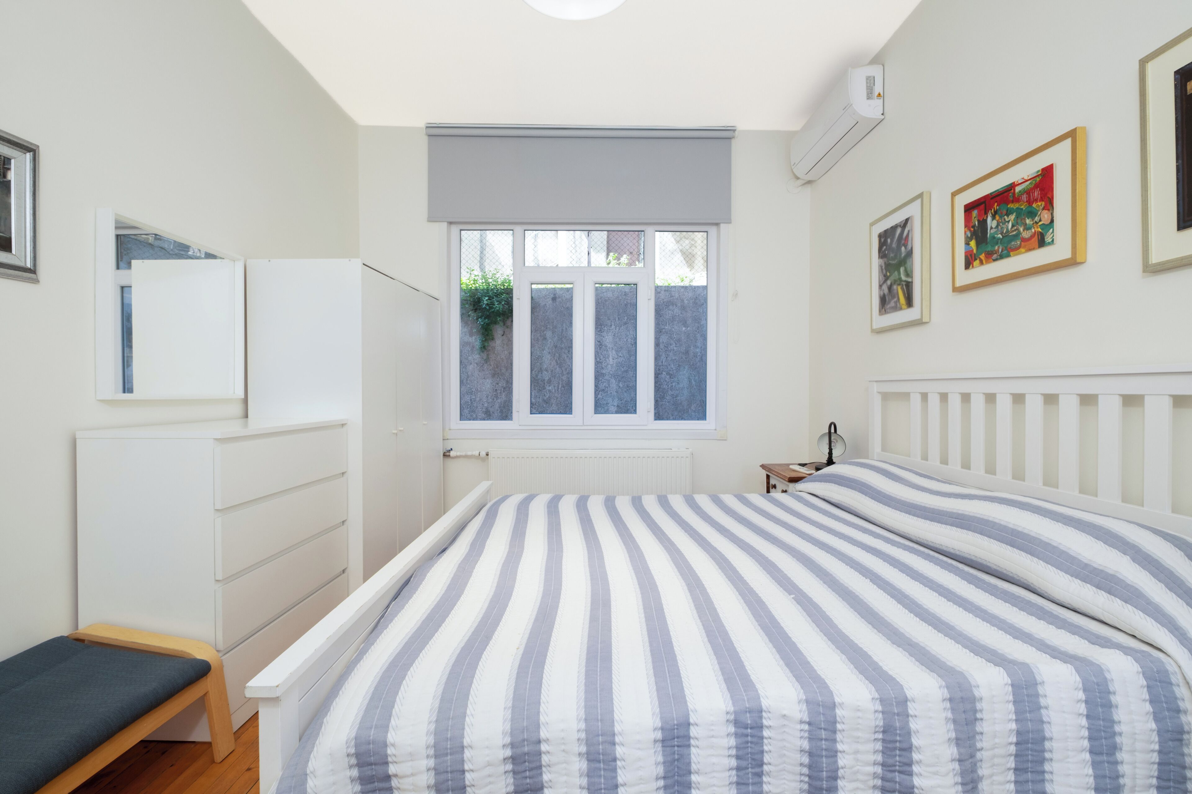3 chambres, fer et planche à repasser, Wi-Fi gratuit, draps fournis
