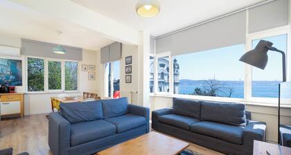 Cozy Waterfront Apt. with a Stunning View